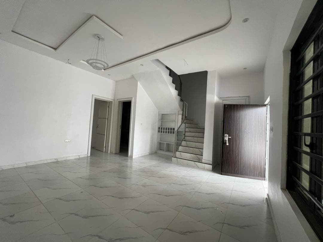 4BEDD|| AJAH LEKKI LAGOS — photo 5